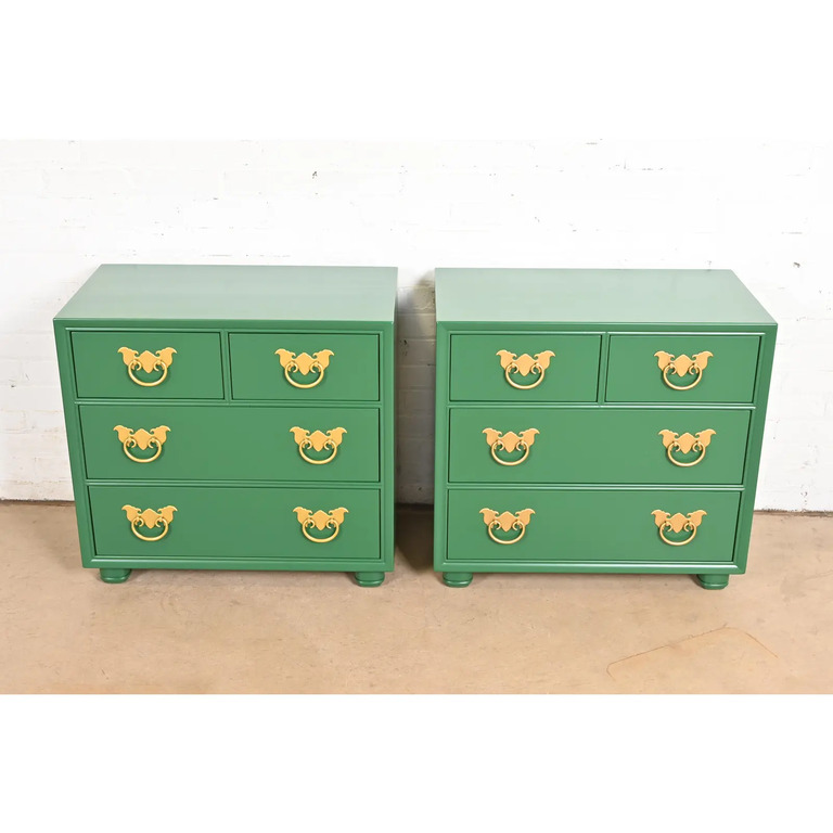 Henredon Mid-Century Hollywood Regency Chinoiserie Green Lacquered Bedside Chests, Newly Refinished - Image 2
