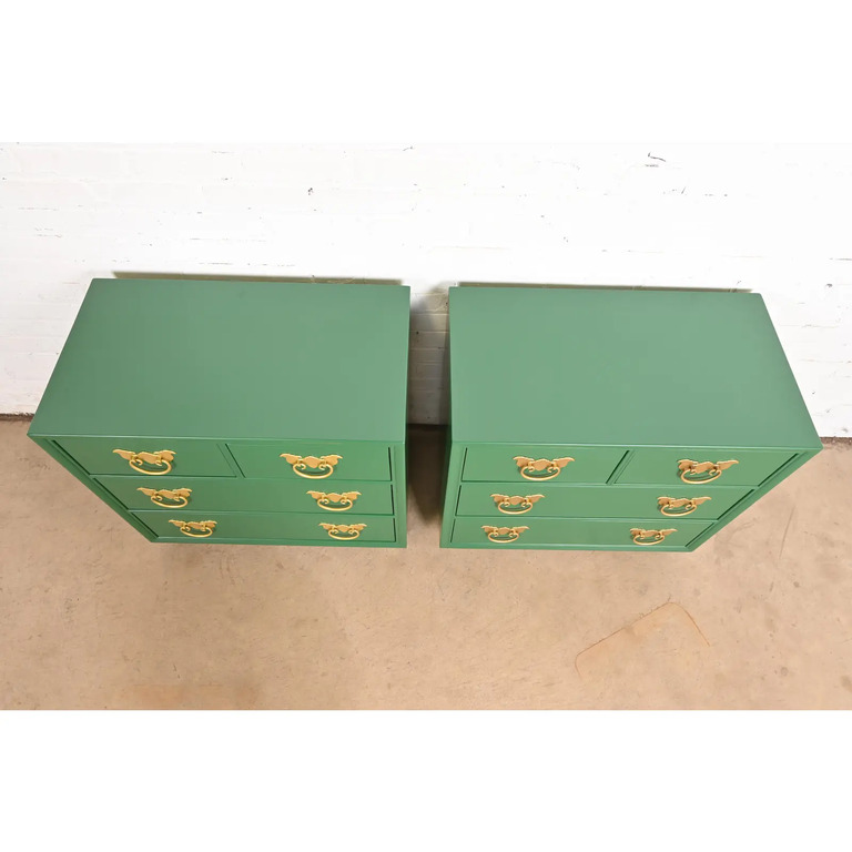 Henredon Mid-Century Hollywood Regency Chinoiserie Green Lacquered Bedside Chests, Newly Refinished - Image 11