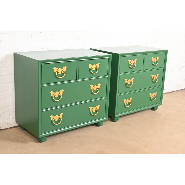 Henredon Mid-Century Hollywood Regency Chinoiserie Green Lacquered Bedside Chests, Newly Refinished - Image 5