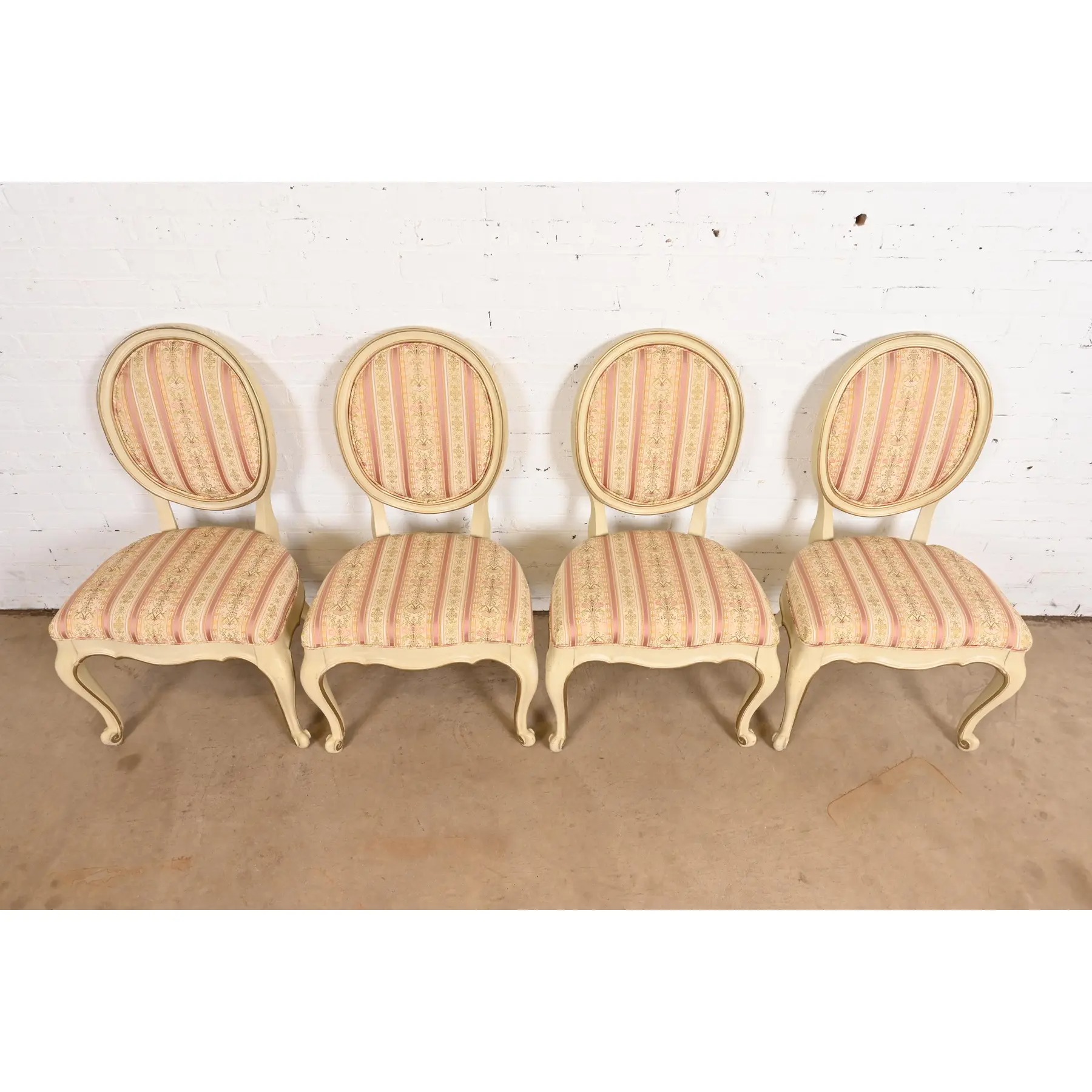 Karges French Provincial Louis XV Cream Lacquered and Gold Gilt Side Chairs or Dining Chairs, Set of Four - Image 5