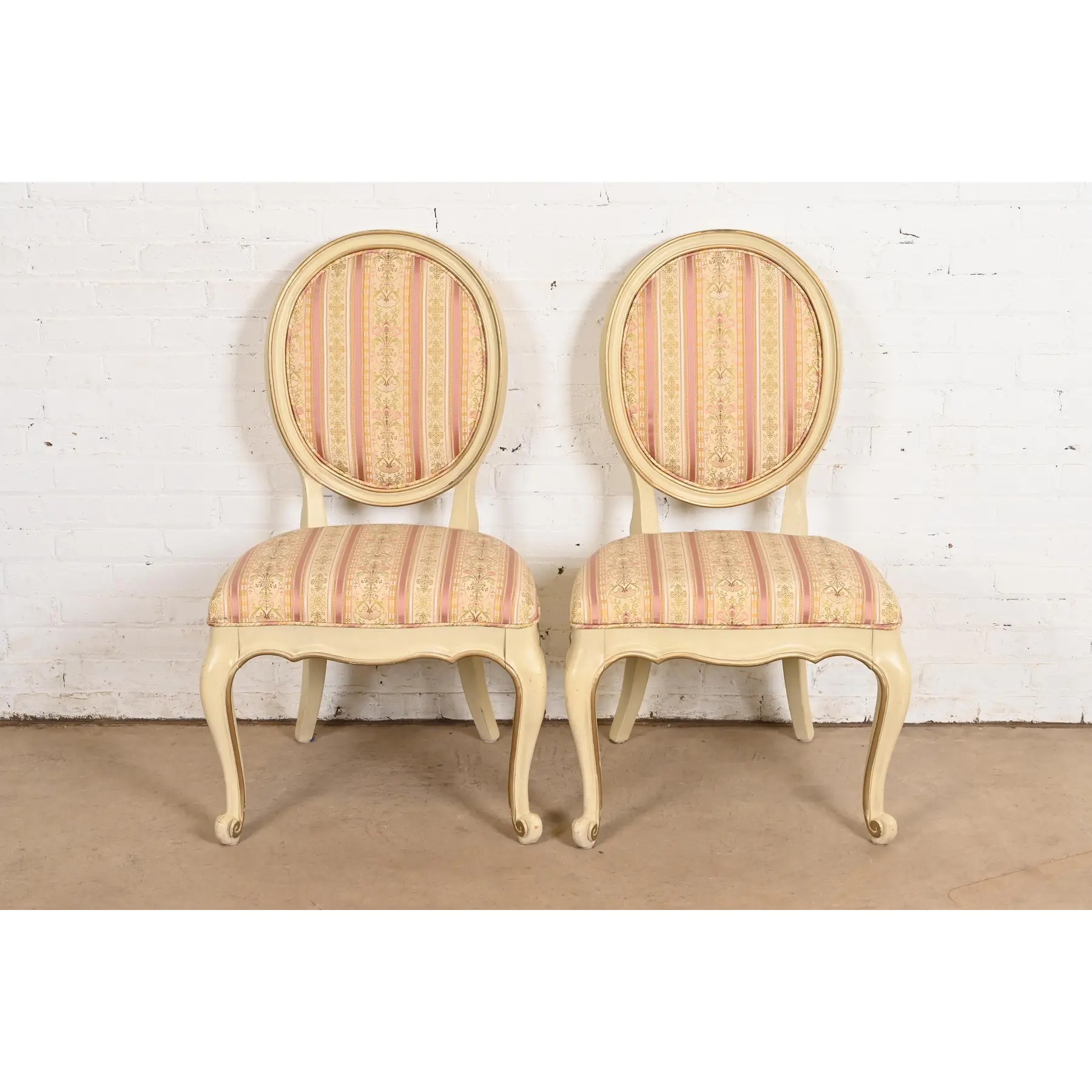Karges French Provincial Louis XV Cream Lacquered and Gold Gilt Side Chairs or Dining Chairs, Pair - Image 2