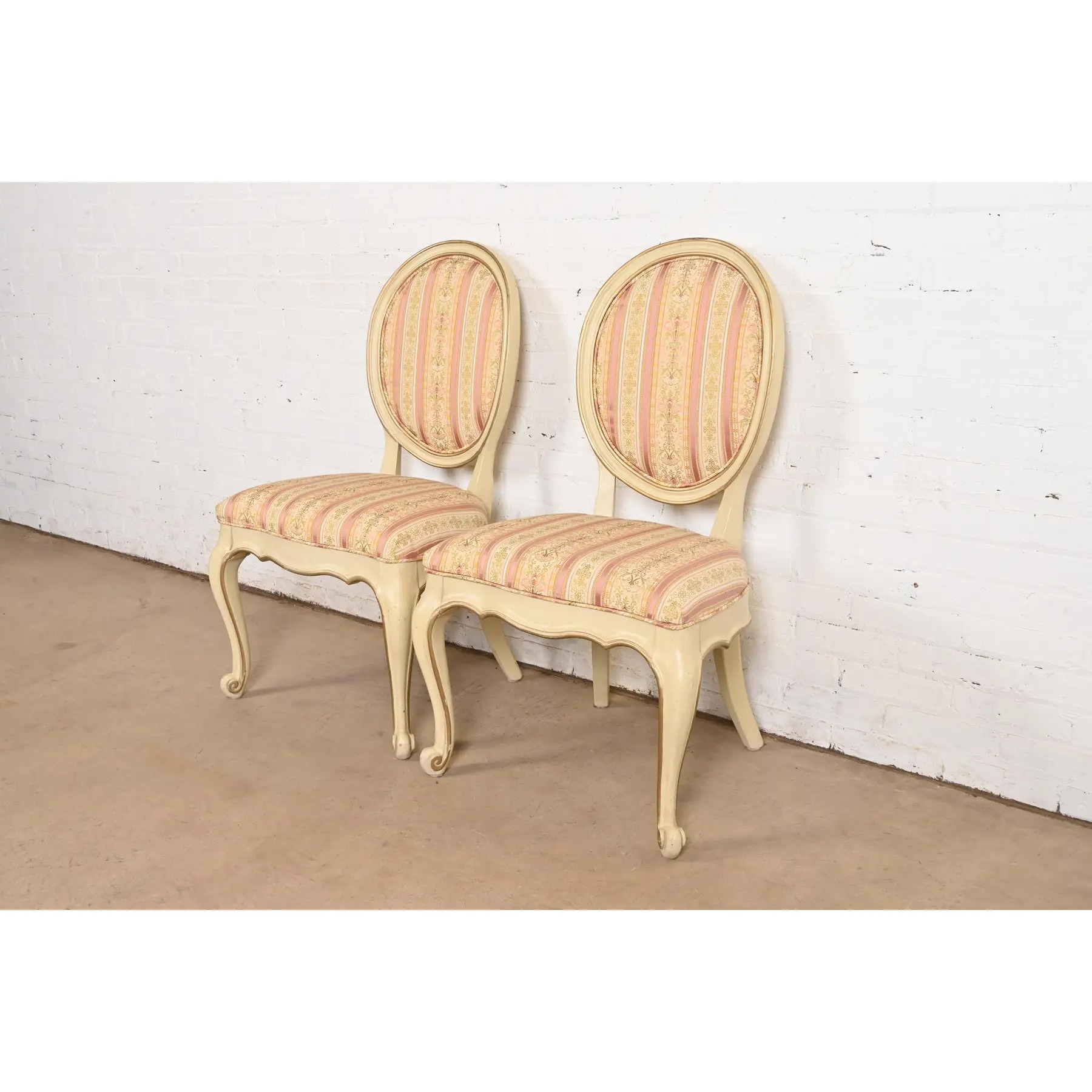 Karges French Provincial Louis XV Cream Lacquered and Gold Gilt Side Chairs or Dining Chairs, Pair - Image 3