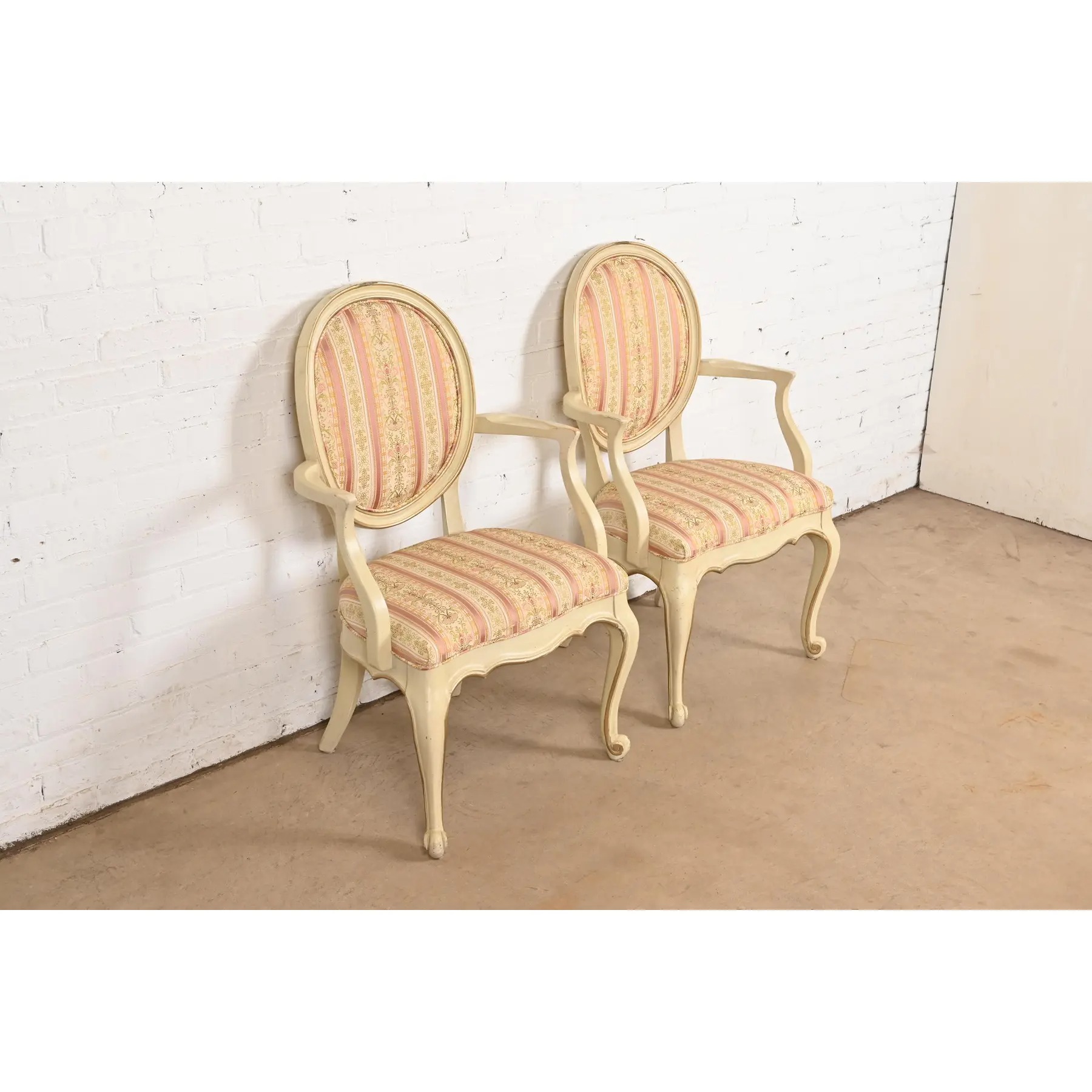 Karges French Provincial Louis XV Cream Lacquered and Gold Gilt Armchairs or Dining Chairs, Pair - Image 4