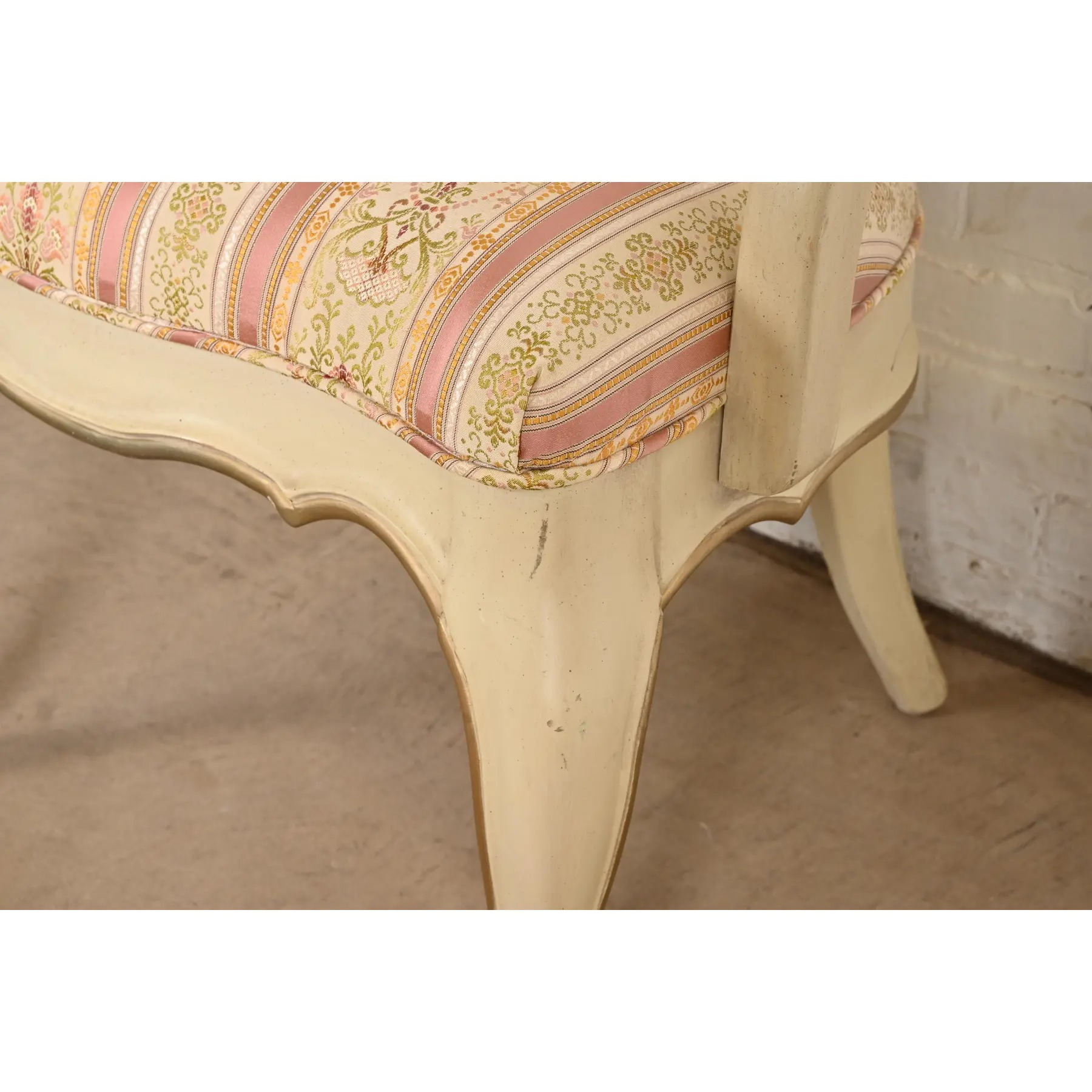 Karges French Provincial Louis XV Cream Lacquered and Gold Gilt Dining Chairs, Set of Six - Image 8