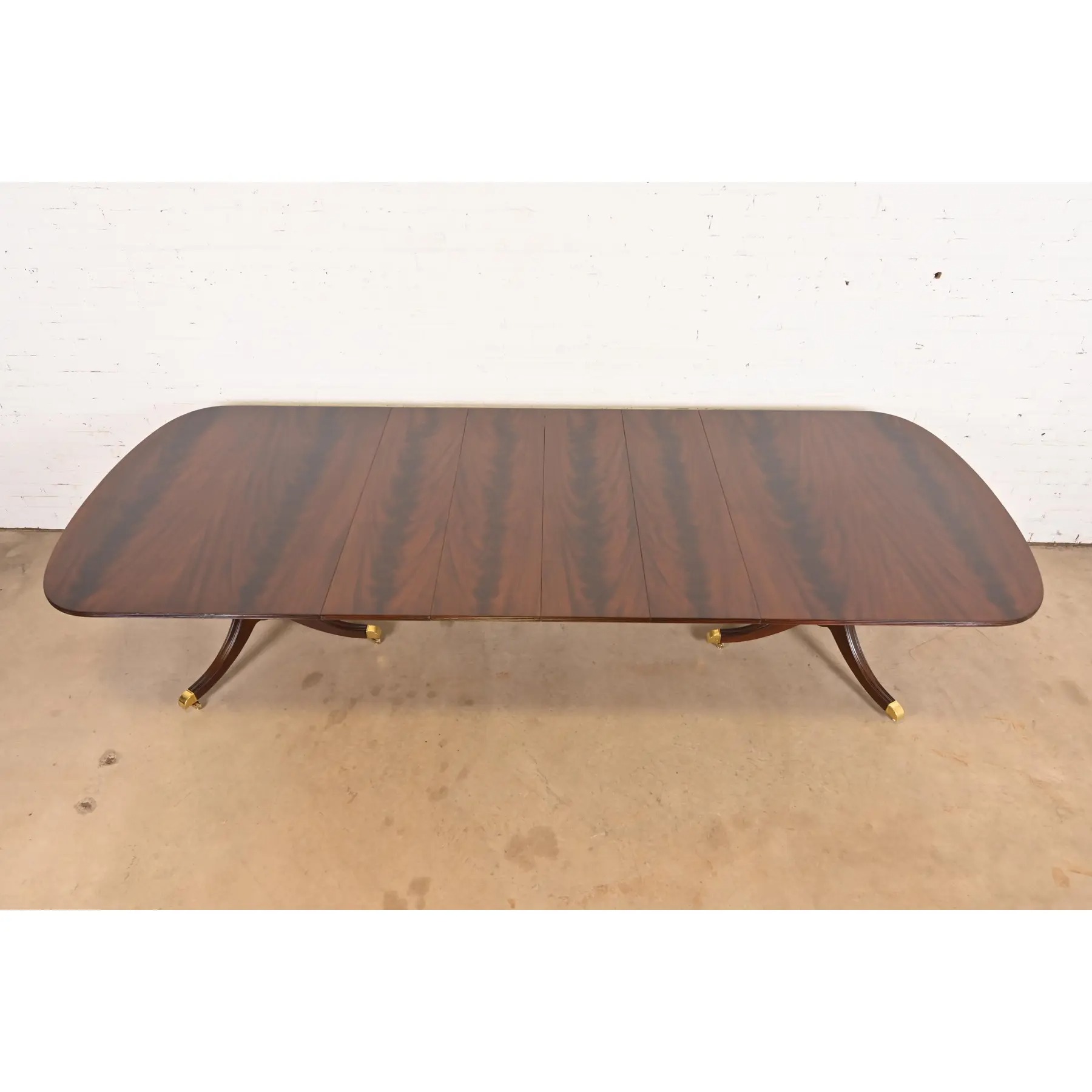 Kindel Furniture Georgian Flame Mahogany Double Pedestal Extension Dining Table, Newly Refinished - Image 5
