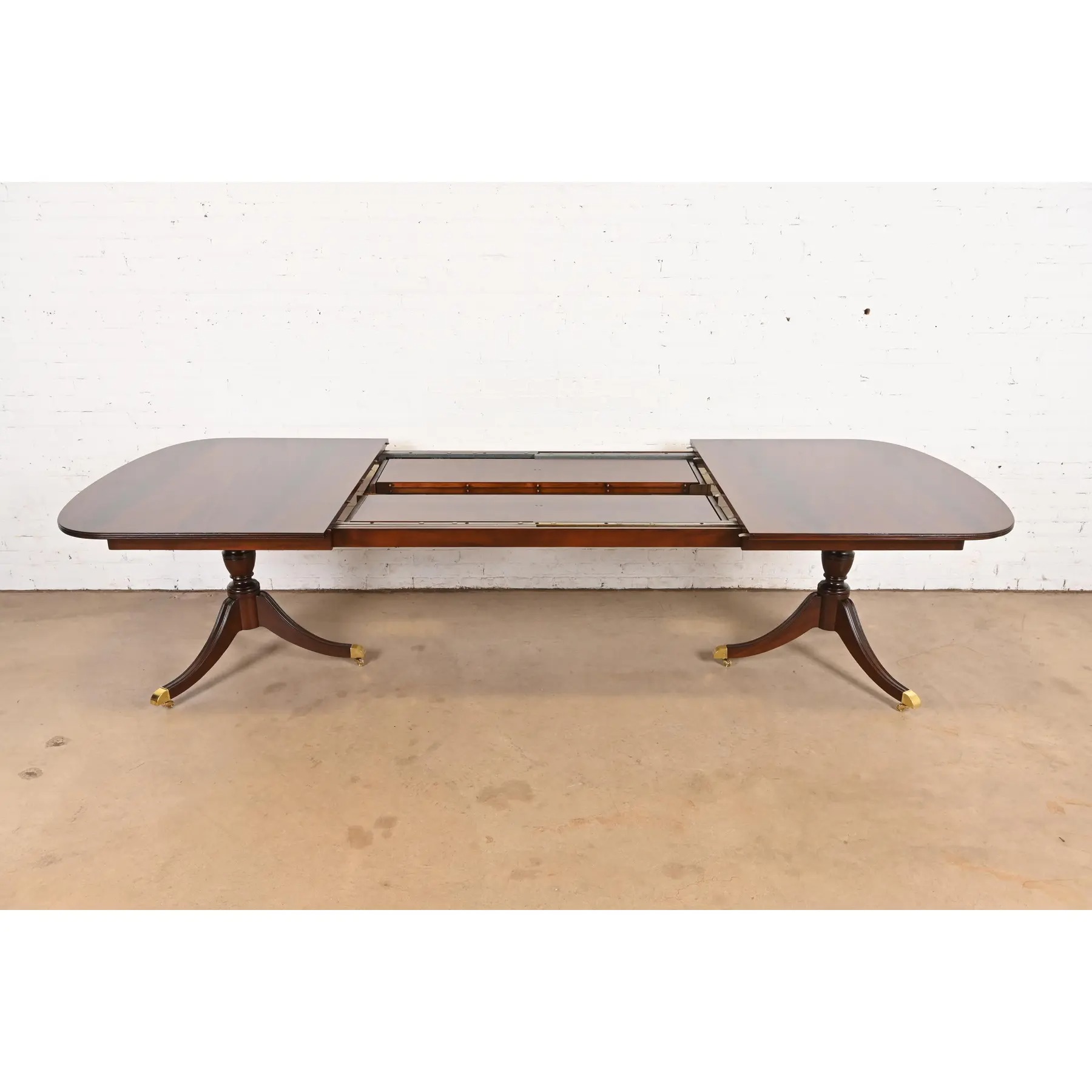 Kindel Furniture Georgian Flame Mahogany Double Pedestal Extension Dining Table, Newly Refinished - Image 6