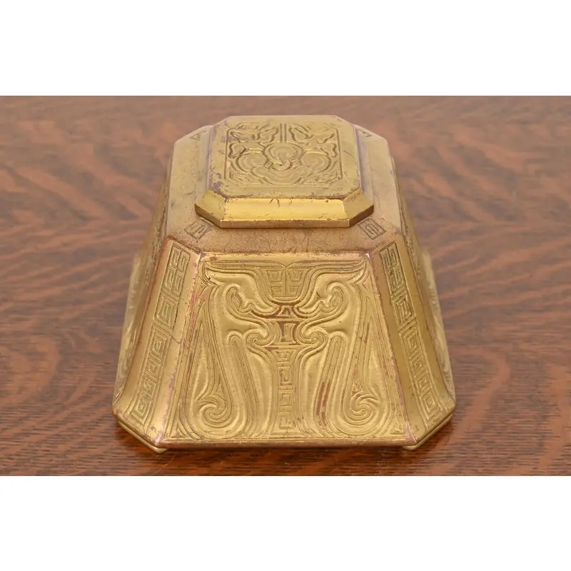 Tiffany Studios New York Chinese Pattern Bronze Doré Large Inkwell - Image 3