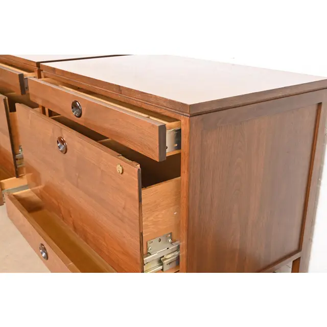 Edward Wormley for Dunbar Mid-Century Modern Walnut and Rosewood Three-Drawer Chests, 1960s - Image 7