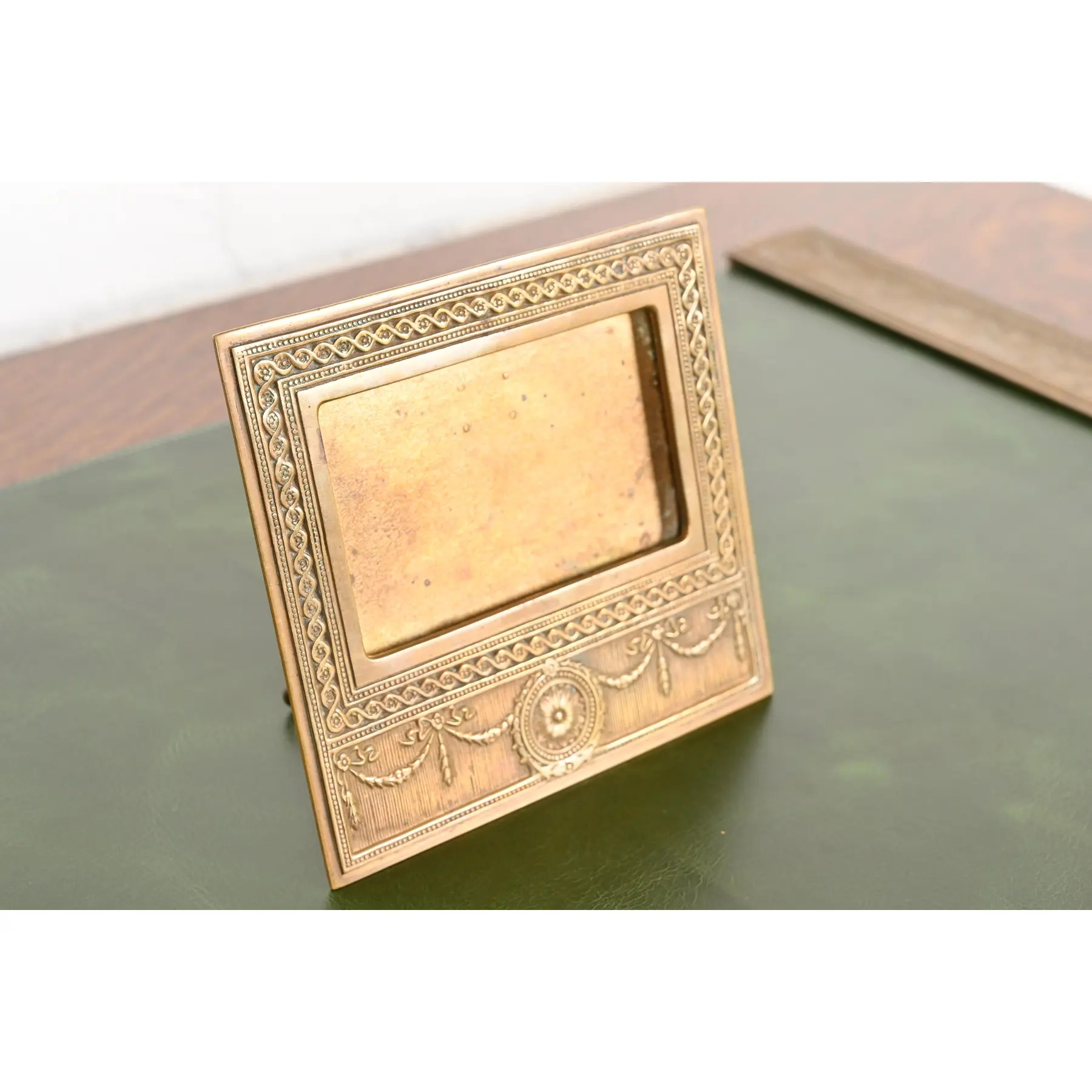 Tiffany Studios New York "Adam" Bronze Doré Desk Calendar Frame or Picture Frame - Image 4