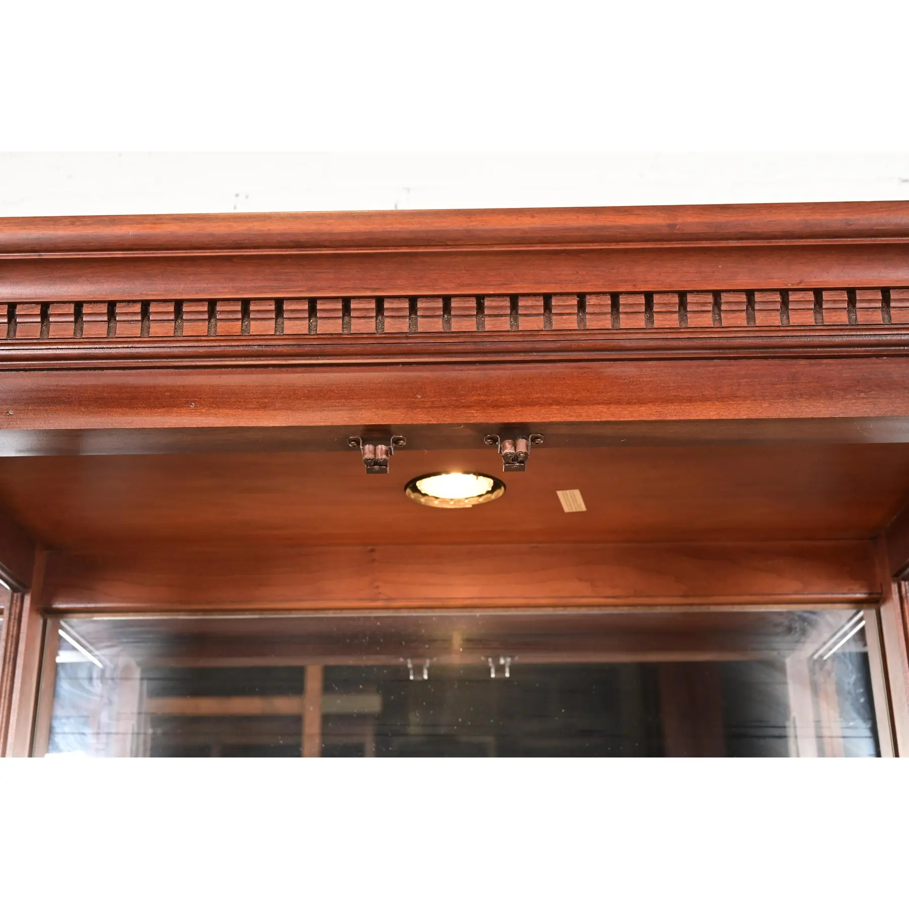 Thomasville Georgian Carved Cherry Wood Lighted Breakfront Bookcase or Display Cabinet - Image 10