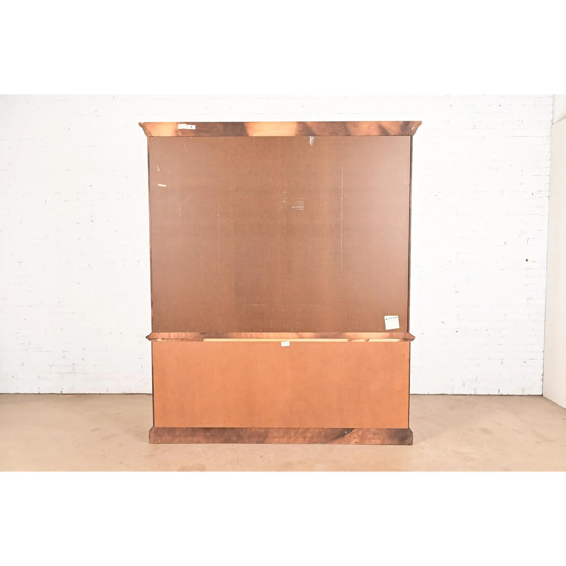 Thomasville Georgian Carved Cherry Wood Lighted Breakfront Bookcase or Display Cabinet - Image 12