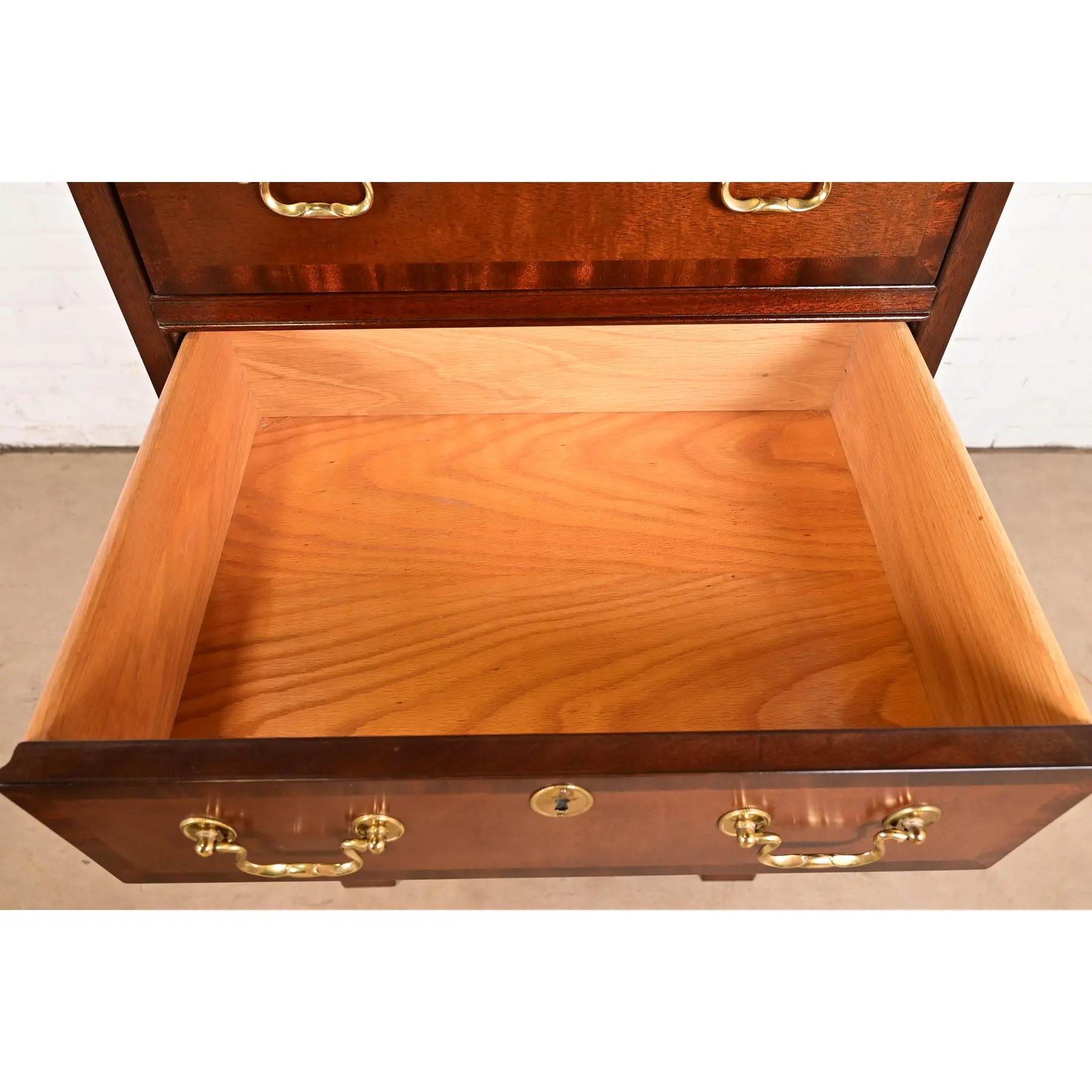 Councill Furniture Georgian Banded Mahogany Lingerie Chest or Semainier - Image 8