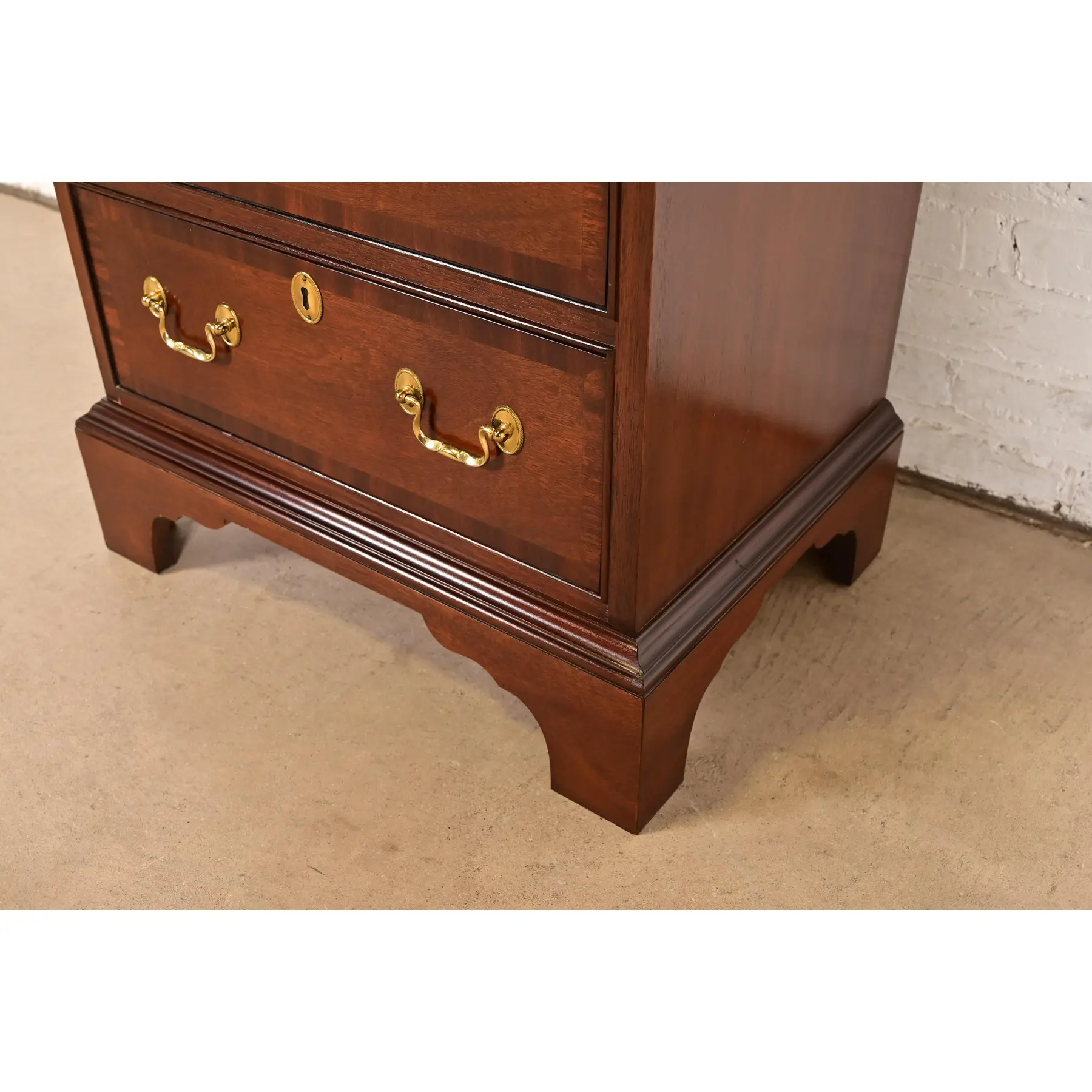 Councill Furniture Georgian Banded Mahogany Lingerie Chest or Semainier - Image 10