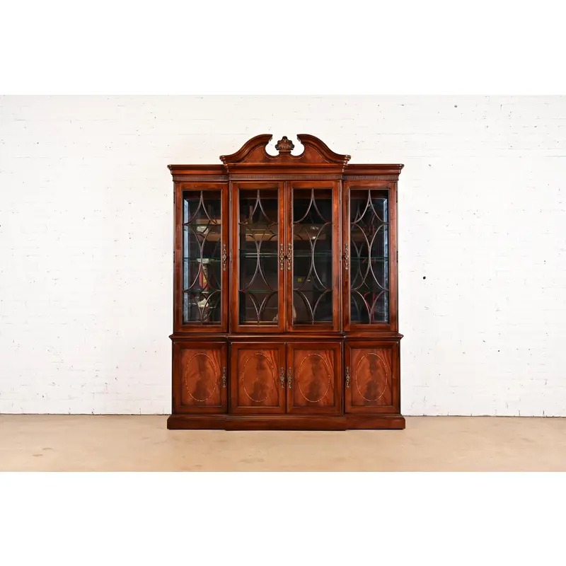 Thomasville Georgian Carved Flame Mahogany Lighted Breakfront Bookcase Cabinet