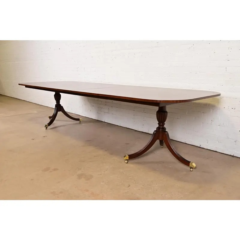 Councill Furniture Georgian Banded Mahogany Double Pedestal Extension Dining Table, Newly Refinished - Image 4