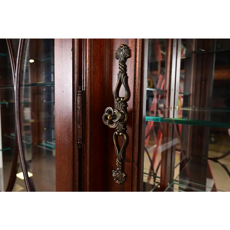 Thomasville Georgian Carved Flame Mahogany Lighted Breakfront Bookcase Cabinet - Image 8