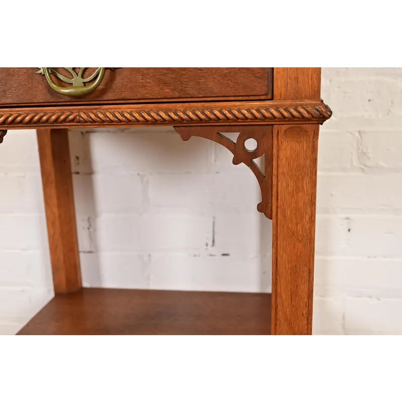 Georgian Carved Mahogany Nightstand or Occasional Side Table by Northern Furniture Co., Circa 1960s - Image 11