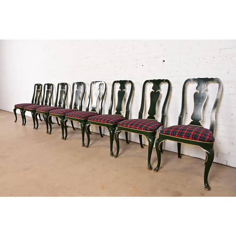 Kindel Furniture Chinoiserie Queen Anne Green Lacquered and Gold Gilt Dining Chairs, Set of Eight