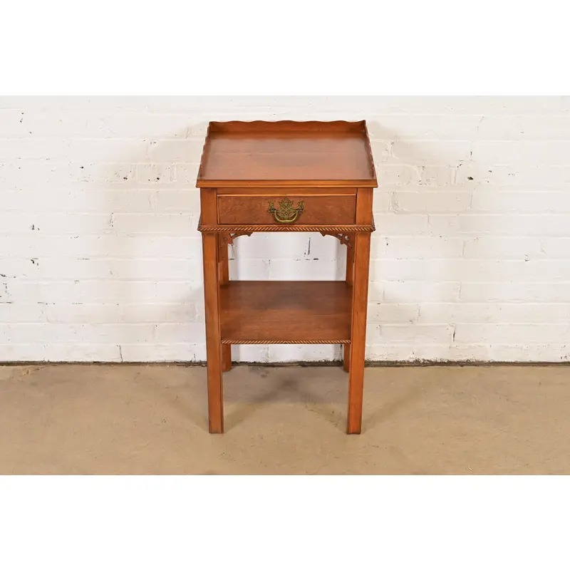 Georgian Carved Mahogany Nightstand or Occasional Side Table by Northern Furniture Co., Circa 1960s - Image 2
