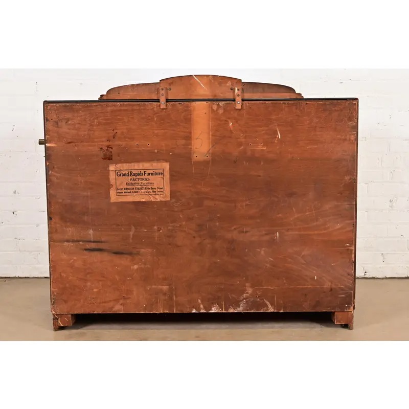 Leo Jiranek for Grand Rapids Furniture Art Deco Walnut and Burl Wood Dreasser, 1930s - Image 15