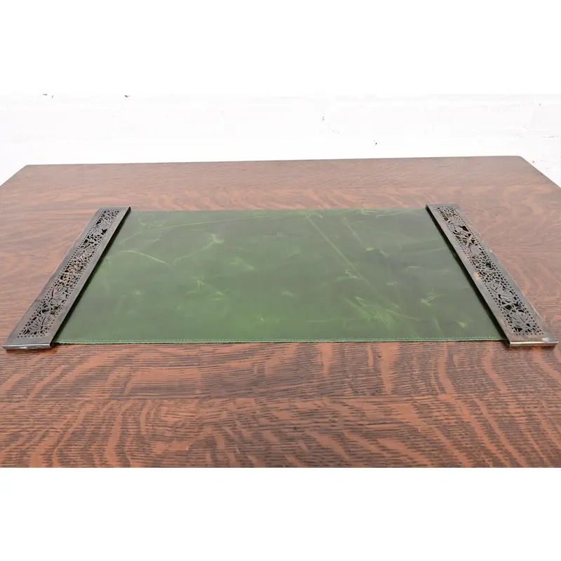 Tiffany Studios New York Grapevine Pattern Bronze Blotter Ends With Leather Desk Blotter - Image 2