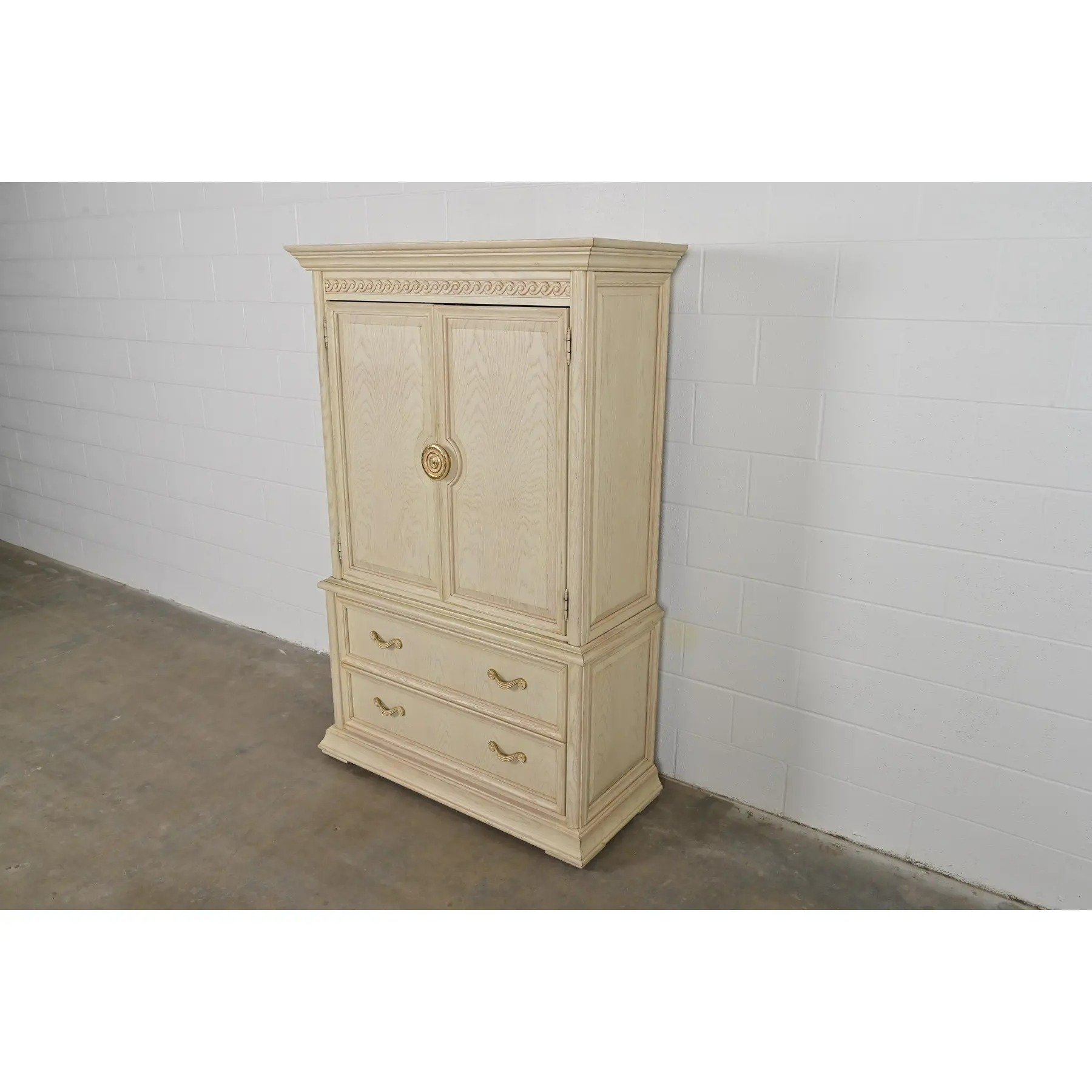 Thomasville Mediterranean Oak Armoire Dresser or Gentleman's Chest, Circa 1970s - Image 3