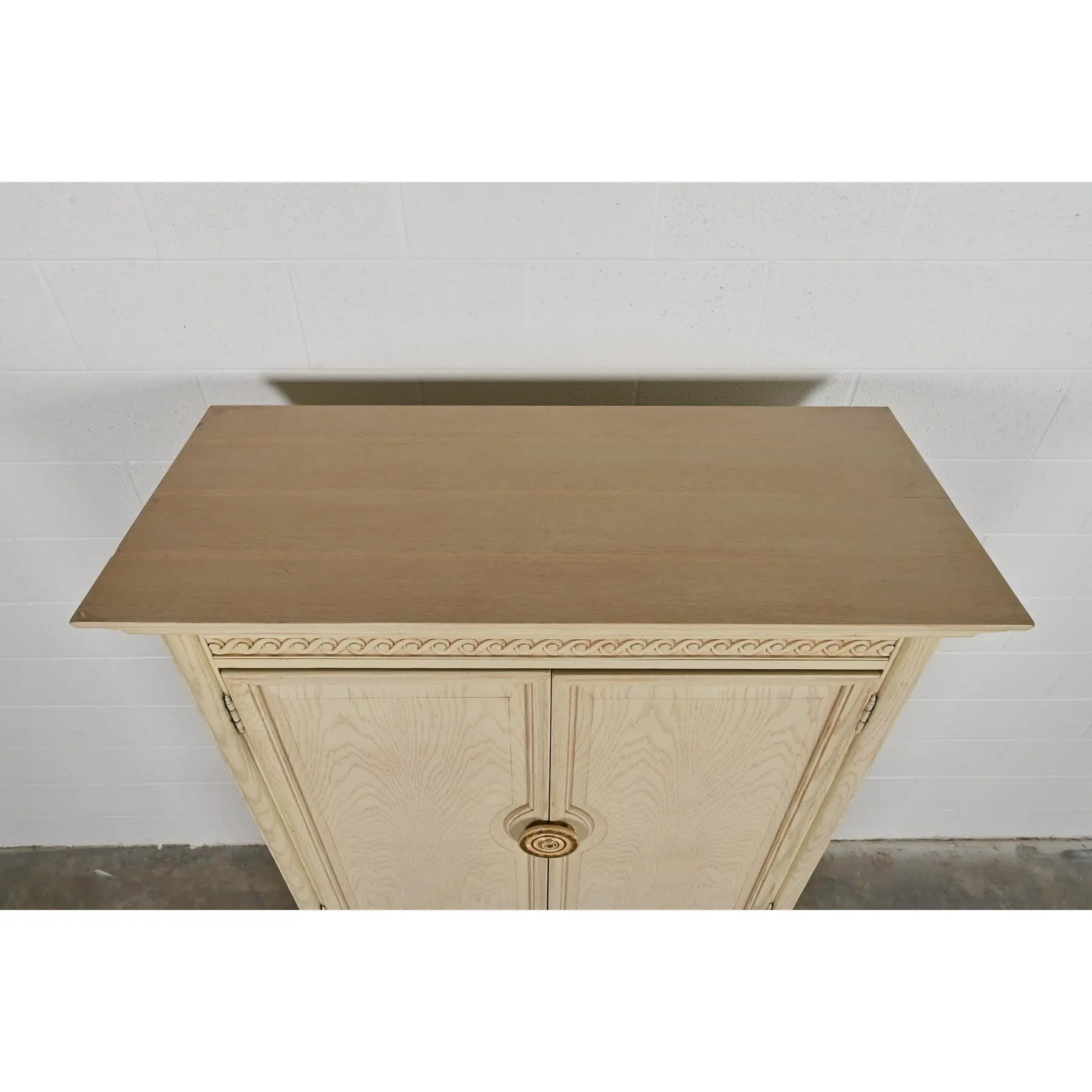 Thomasville Mediterranean Oak Armoire Dresser or Gentleman's Chest, Circa 1970s - Image 9