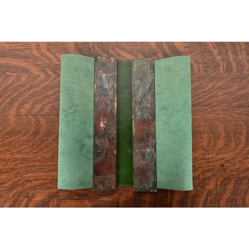 Tiffany Studios New York Grapevine Pattern Bronze Blotter Ends With Leather Desk Blotter - Image 8