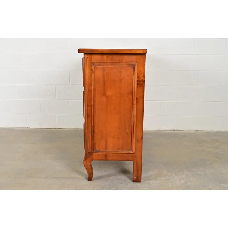 Baker Furniture Italian Provincial Carved Maple Dresser or Chest of Drawers - Image 12