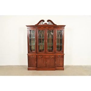 Ethan Allen Georgian Inlaid Mahogany Lighted Breakfront Bookcase Cabinet
