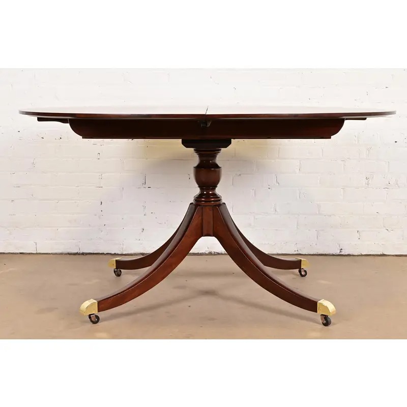 Baker Furniture Georgian Banded Mahogany Pedestal Extension Dining Table, Newly Refinished - Image 2