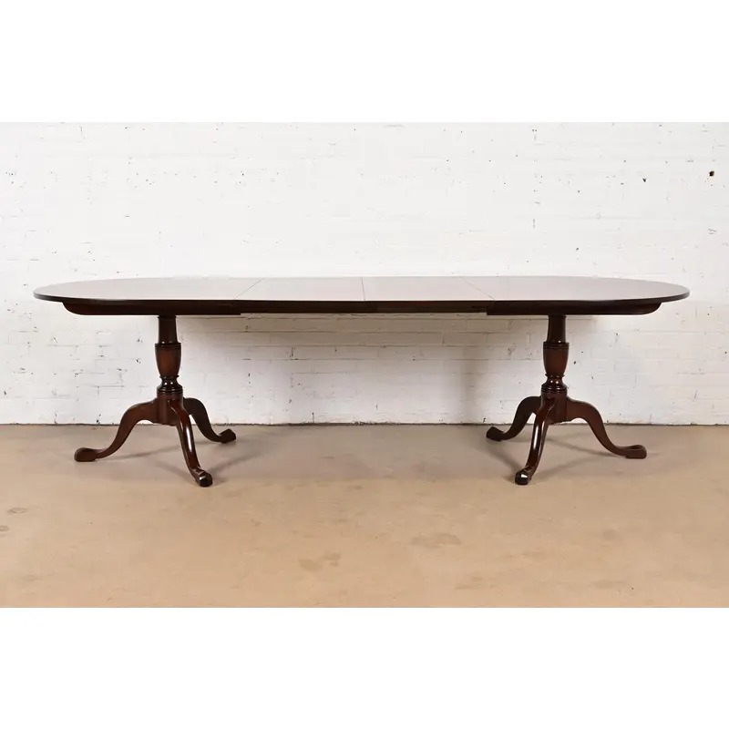 Kittinger Georgian Solid Mahogany Double Pedestal Extension Dining Table, Newly Refinished - Image 2