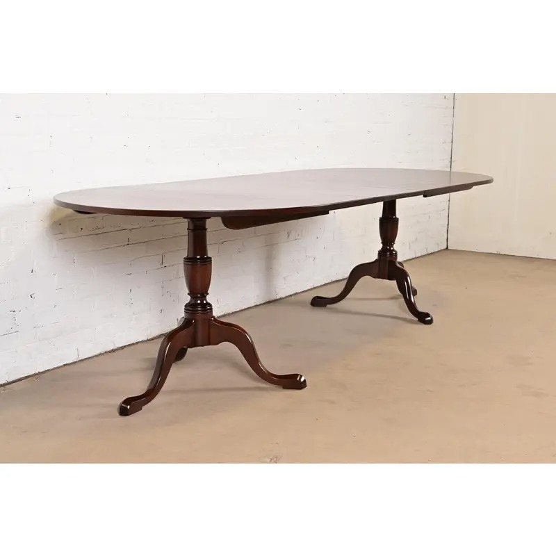 Kittinger Georgian Solid Mahogany Double Pedestal Extension Dining Table, Newly Refinished - Image 4