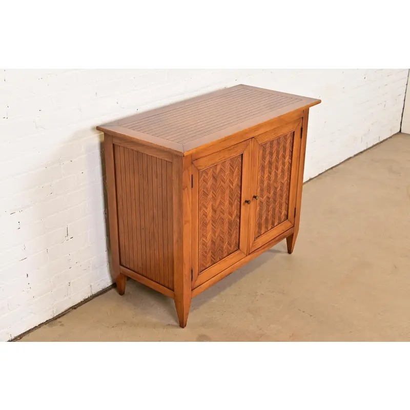 Tomlinson Sophisticate Mid-Century Modern Walnut Buffet Server or Bar Cabinet, 1950s - Image 4
