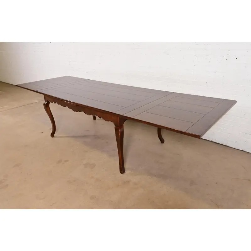 Baker Furniture Italian Provincial Maple Harvest Farm Extension Dining Table, Newly Refinished - Image 8