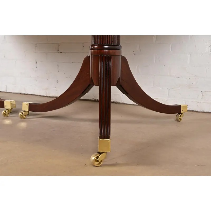 Baker Furniture Stately Homes Georgian Banded Mahogany Double Pedestal Extension Dining Table, Newly Refinished - Image 10