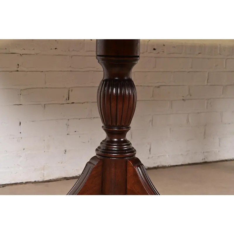 Henkel Harris Georgian Banded Mahogany Double Pedestal Extension Dining Table, Newly Refinished - Image 10