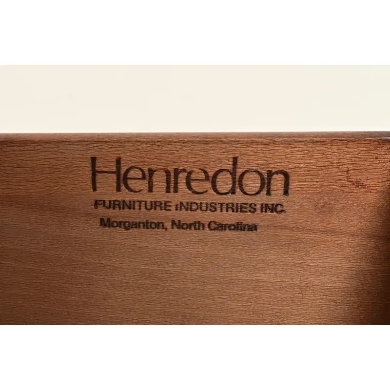 Henredon Georgian Carved Mahogany Lighted Breakfront Bookcase Cabinet - Image 10