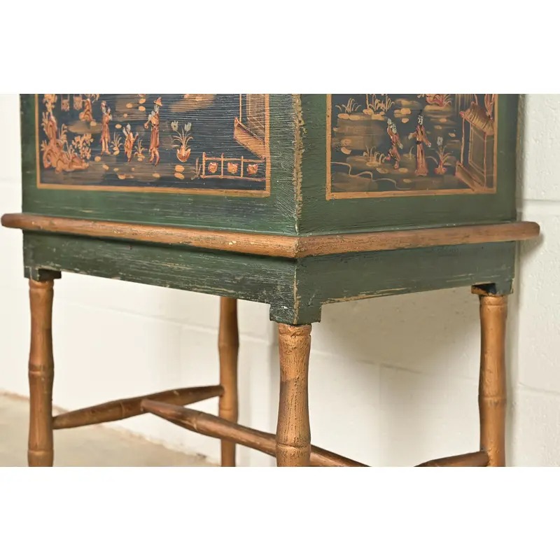 Hollywood Regency Chinoiserie Hand-Painted Green Lacquered and Gold Gilt Chest on Stand - Image 8