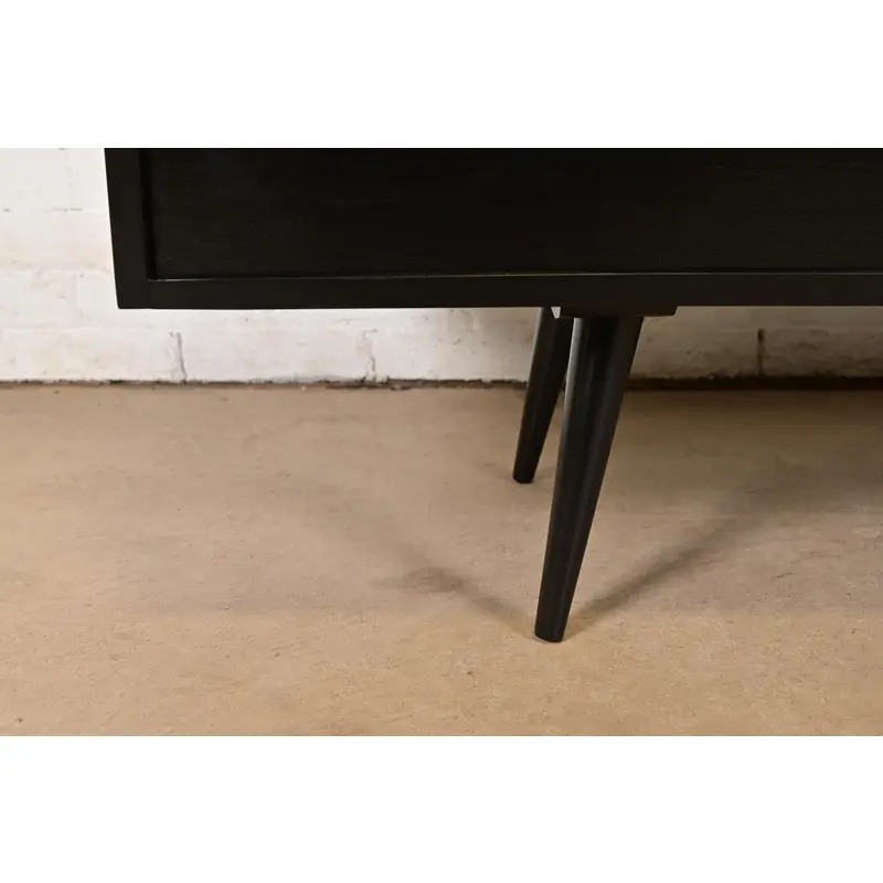 Paul McCobb Planner Group Mid-Century Modern Black Lacquered Sideboard Credenza, Newly Refinished - Image 10