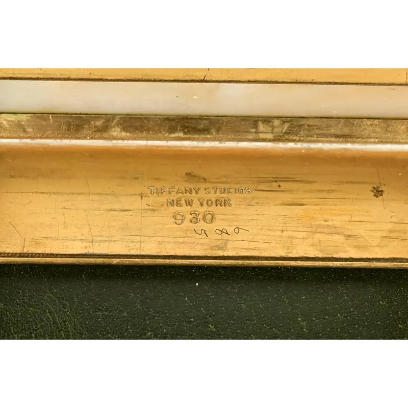 Tiffany Studios New York Grapevine Bronze Doré and Favrile Slag Glass Desk Calendar Holder or Picture Frame - Image 10