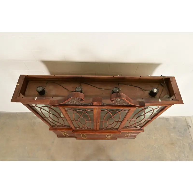 Henredon Georgian Carved Mahogany Lighted Breakfront Bookcase Cabinet - Image 13
