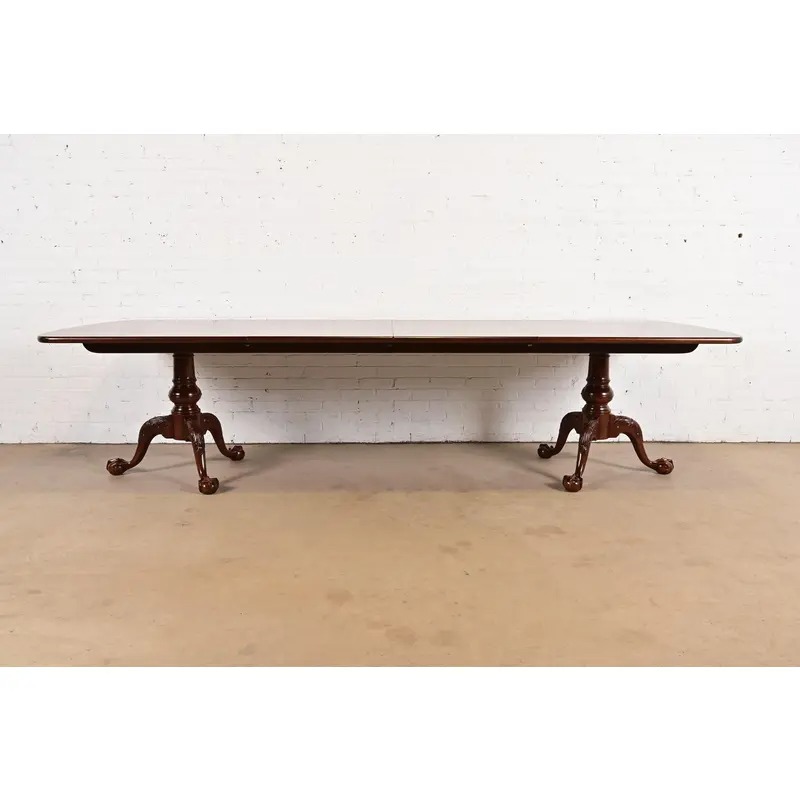Henredon Georgian Flame Mahogany Double Pedestal Extension Dining Table, Newly Refinished - Image 2