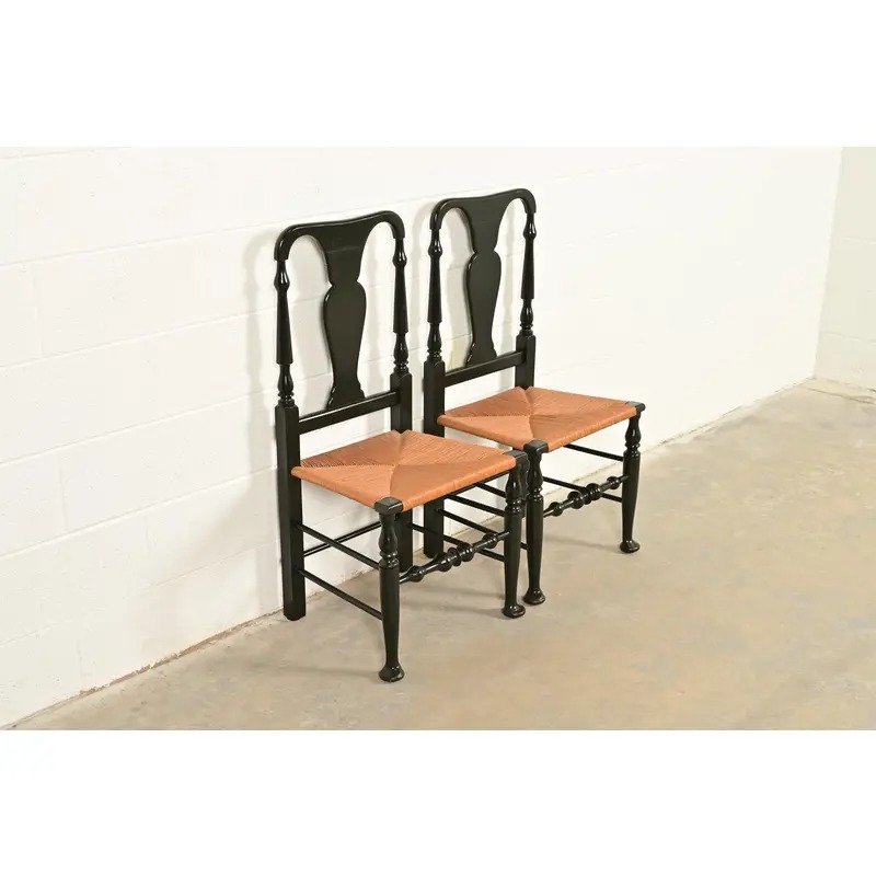 Eldred Wheeler Queen Anne Black Lacquered Side Chairs or Dining Chairs With Rush Seats, Pair - Image 4