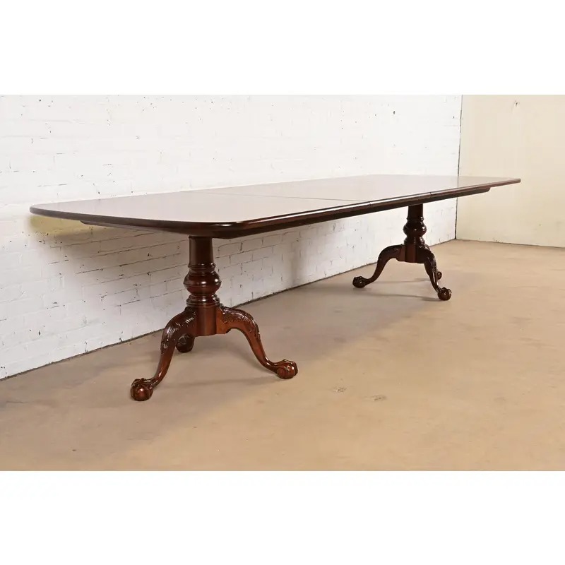 Henredon Georgian Flame Mahogany Double Pedestal Extension Dining Table, Newly Refinished - Image 4