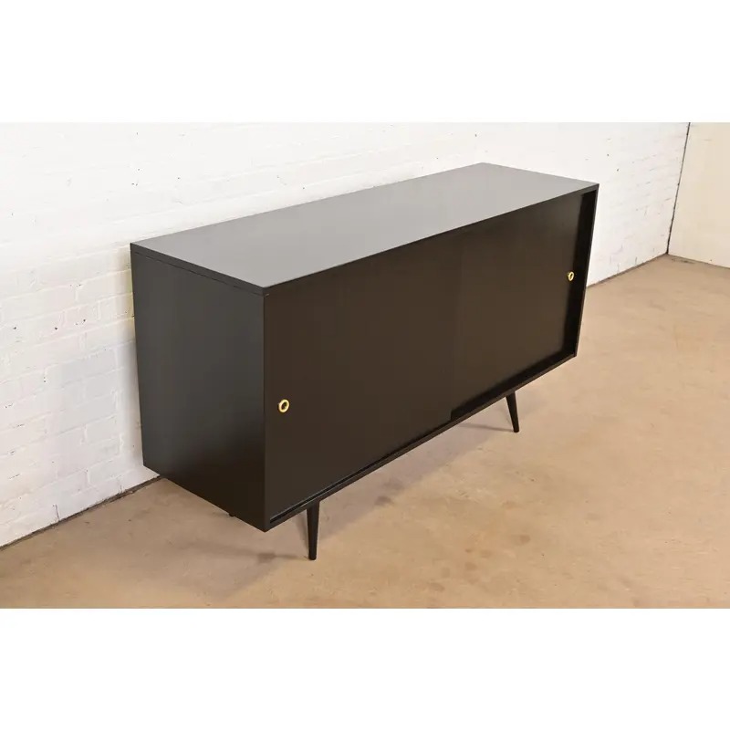 Paul McCobb Planner Group Mid-Century Modern Black Lacquered Sideboard Credenza, Newly Refinished - Image 4