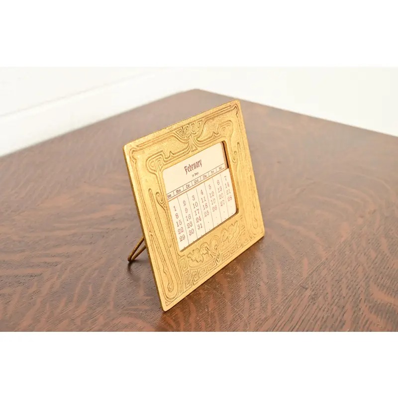 Tiffany Studios New York Chinese Pattern Bronze Doré Desk Calendar Frame or Picture Frame - Image 4