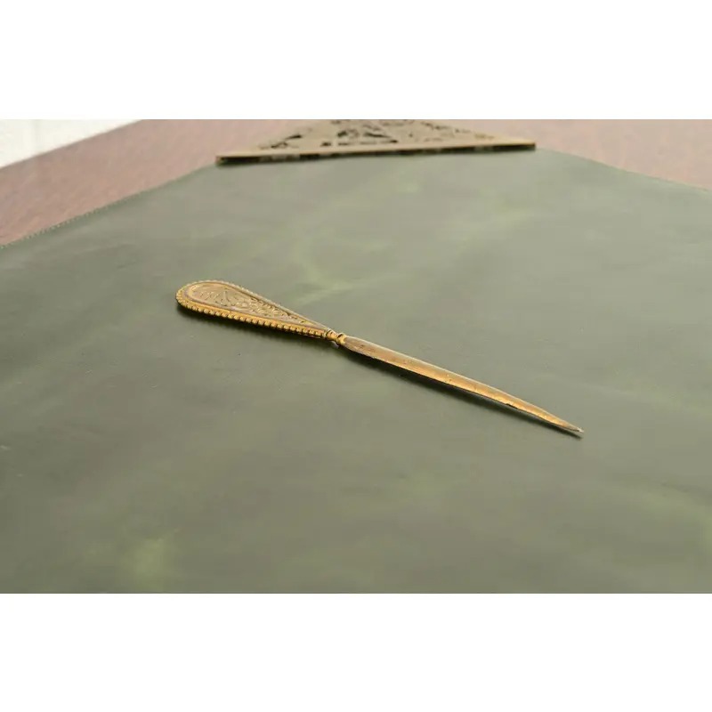 Tiffany Studios New York Grapevine Bronze Doré and Favrile Slag Glass Letter Opener - Image 4