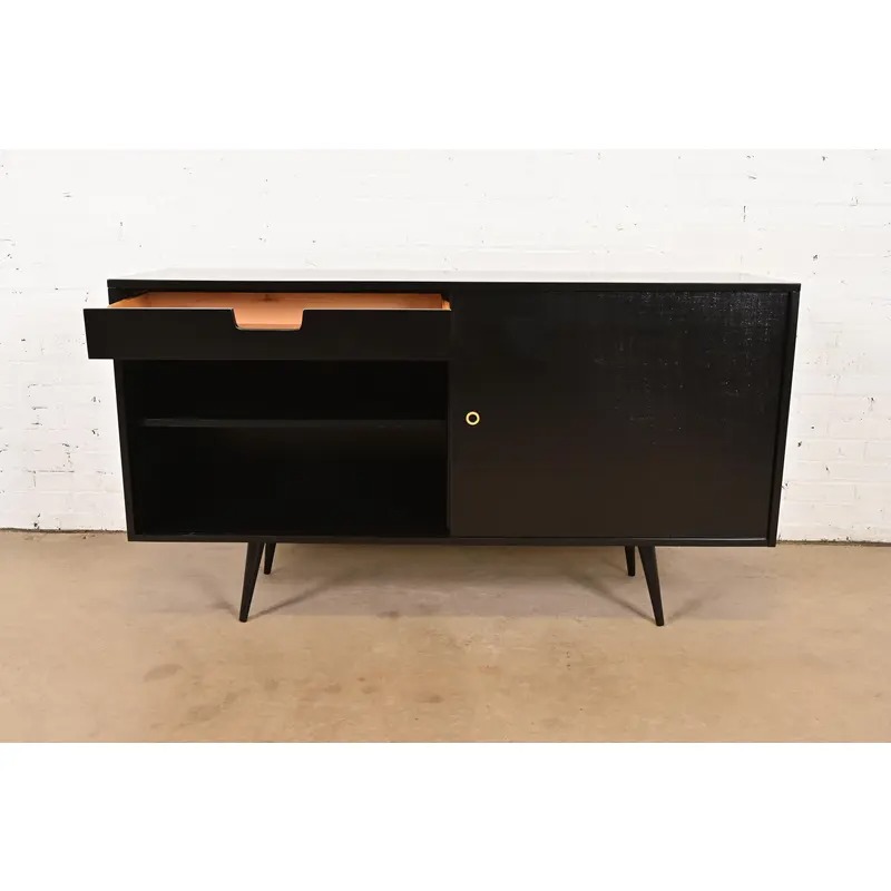 Paul McCobb Planner Group Mid-Century Modern Black Lacquered Sideboard Credenza, Newly Refinished - Image 5