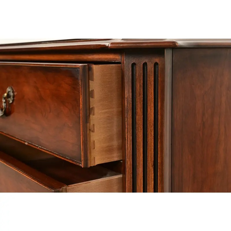 Henredon Georgian Carved Mahogany Nightstand or Bachelor Chest - Image 6